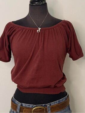 Liz Claiborne Off-Shoulder Short Sleeve Top in Deep Burgundy